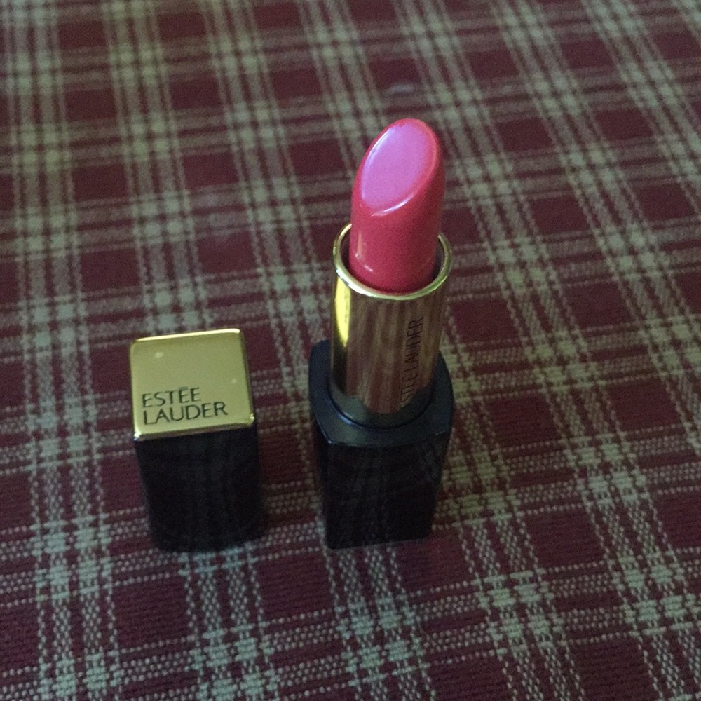 Estée Lauder lip stick